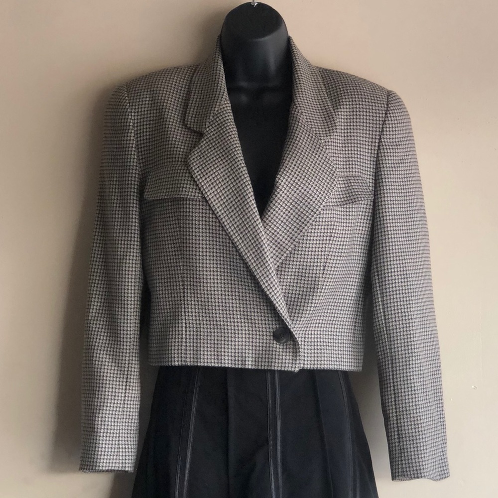 Jones New York Plaid Cropped Blazer
